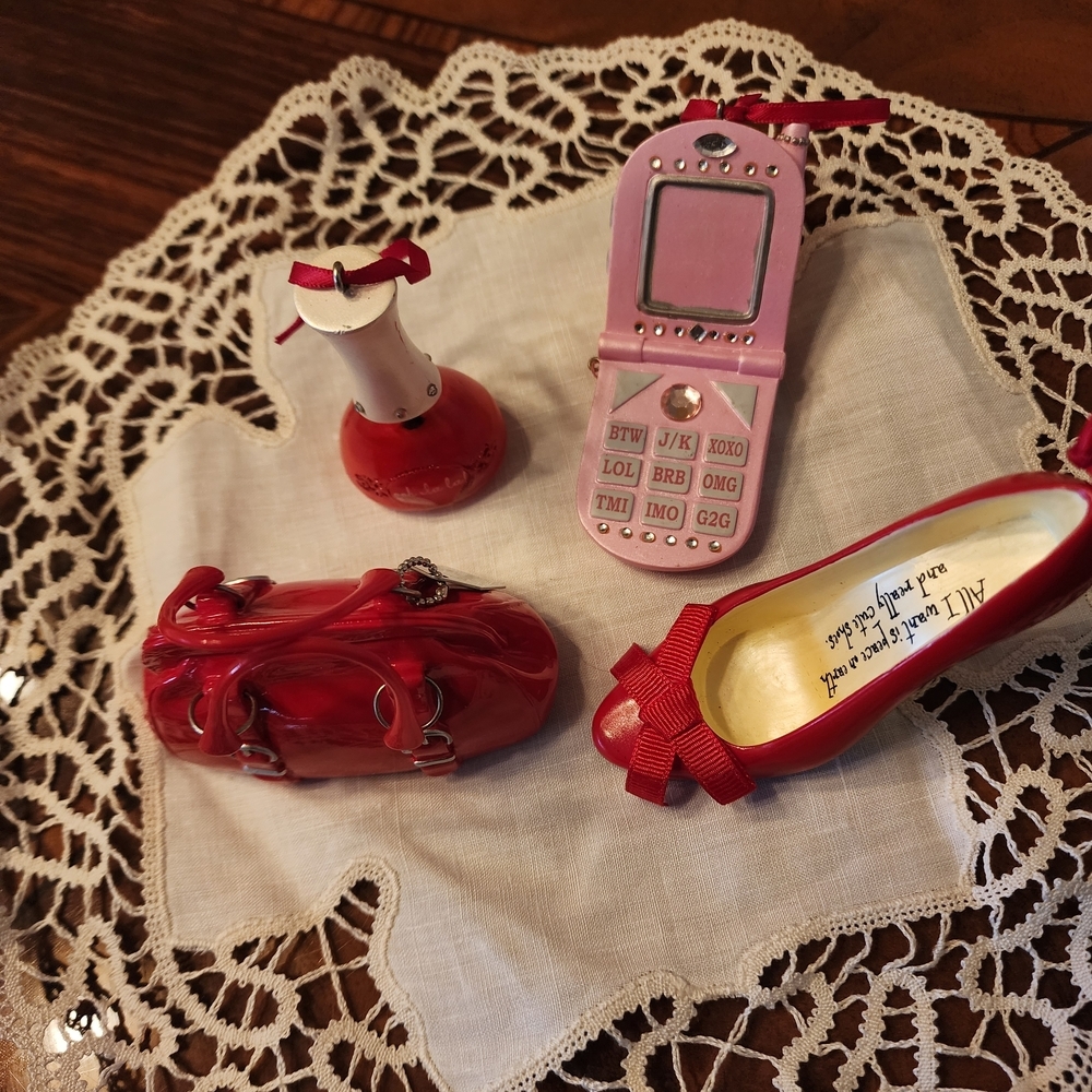 Red High Heel Shoe and Accessories Set Ornaments - Picture 3 of 6